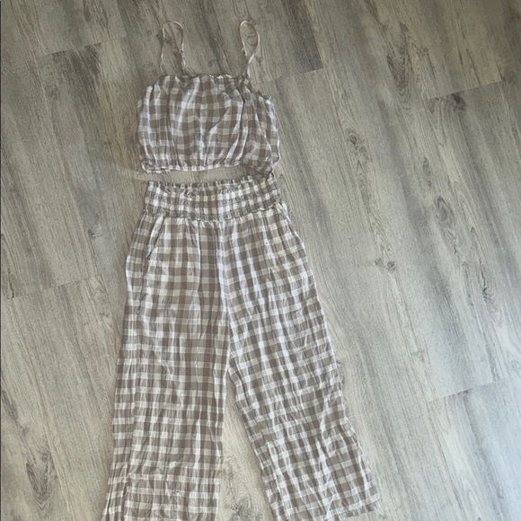 American Eagle Outfitters Pants - American Eagle Two Piece White & Beige Plaid Set